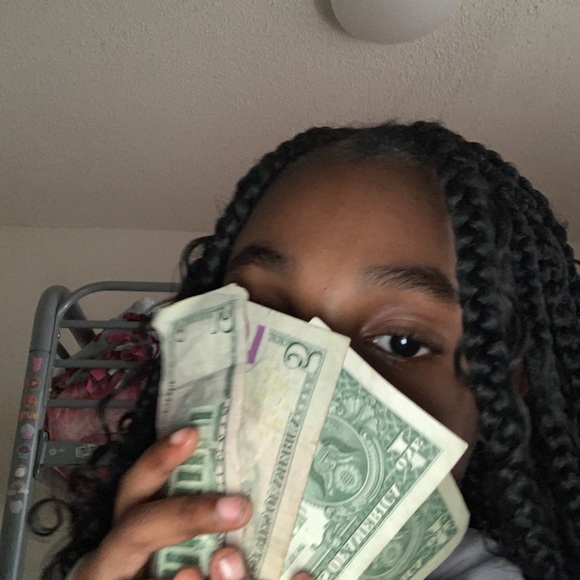 Meet your Posher, Daniya - Picture 1 of 1